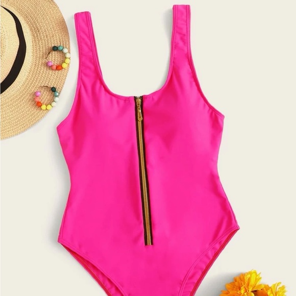 Women’s medium hot pink bathing suit with zipper - Picture 1 of 3
